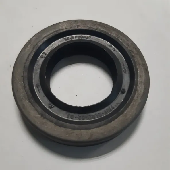 Сальник VAZ 2101240205201 ВАЗ NIVA -2121 35,8x68x12