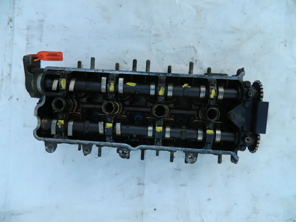 Головка блока цилиндров SUZUKI J20A (Б/У) 72367228