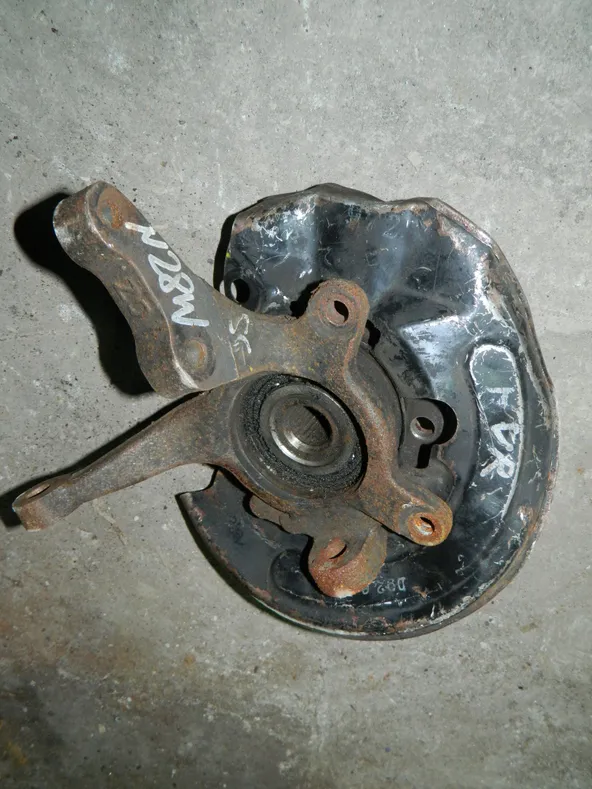 Ступица MITSUBISHI RVR N23W Перед Лев (Контрактный) 79591118