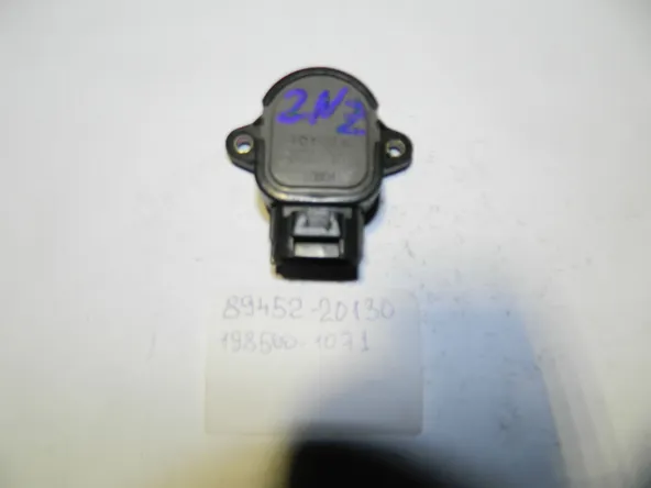 Датчик положения дроссельной заслонки TOYOTA AURIS ZZE150 (Контрактный) 8945220130