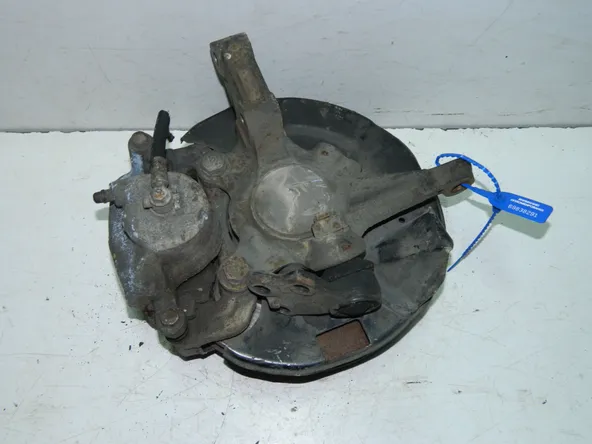 Ступица NISSAN LARGO W30 Перед Лев (Контрактный) 69838291