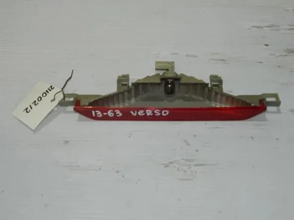 Стоп-сигнал Toyota Avensis Verso Зад (Контрактный) 21100212