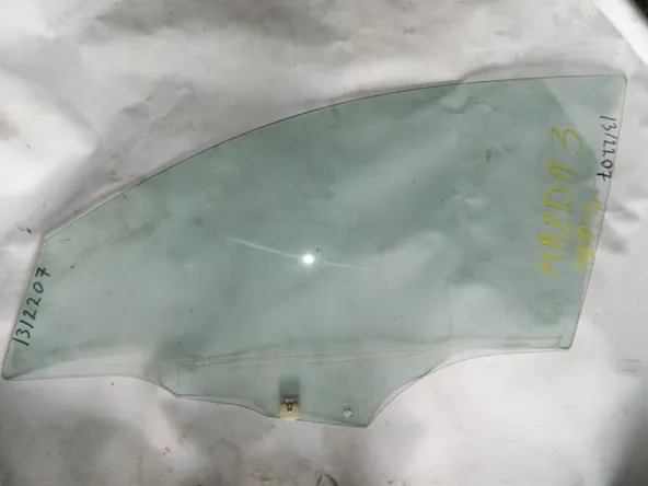 Стекло двери MAZDA 3 Перед. Лев (Контрактный) 1312207