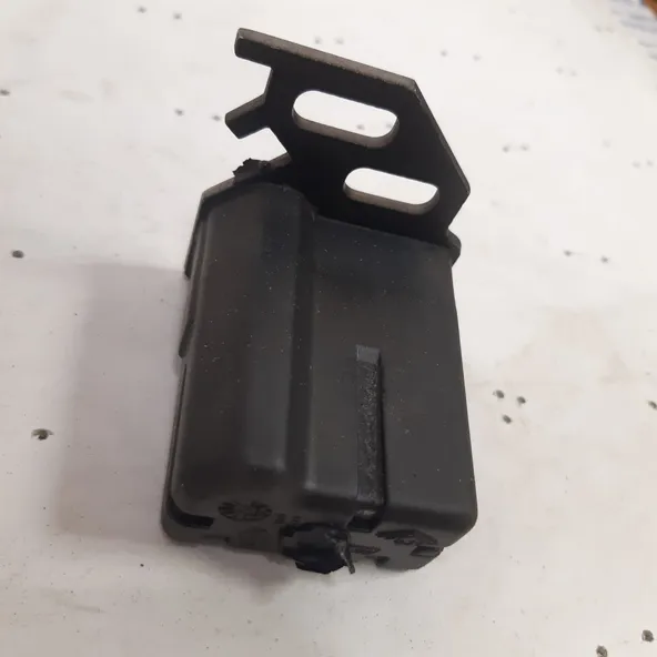 Крепление глушителя RENAULT 8200105505 RENAULT Megane