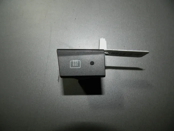 Кнопка обогрева заднего стекла HYUNDAI ACCENT (Б/У) 45989814