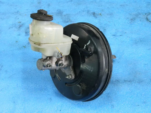 Главный тормозной цилиндр TOYOTA RAV4 ACA31 (Контрактный) 29011300