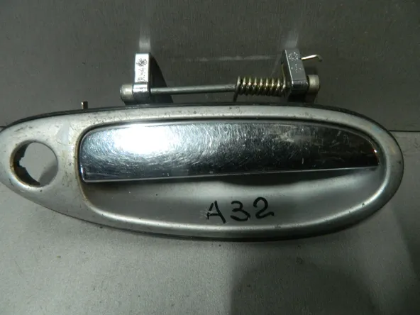 Ручка двери наружная NISSAN MAXIMA A32 Перед Прав (Контрактный) 81528028