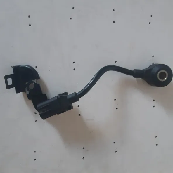 Датчик детонации KNE18 HONDA Civic ES2 D15B (Контрактный)