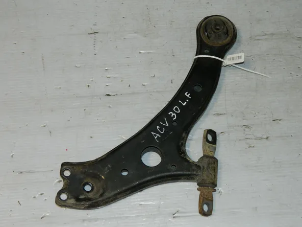Рычаг подвески TOYOTA CAMRY ACV30 Перед Лев (Контрактный)