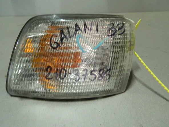 Габарит MITSUBISHI GALANT E33A Перед Прав (Контрактный) 79768020