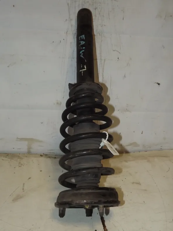 Стойка подвески MITSUBISHI LEGNUM EA1W Перед (Контрактный) 35023566