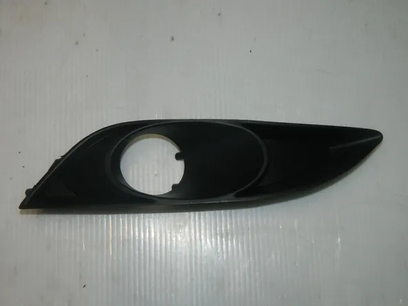 Оправа ПТФ SAT STTY302192 TOYOTA Auris