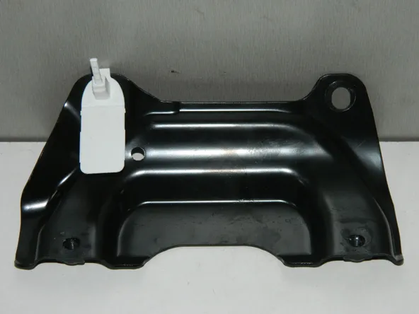 Кронштейн соединительный AUDI Q7 4L (Б/У) 35020523