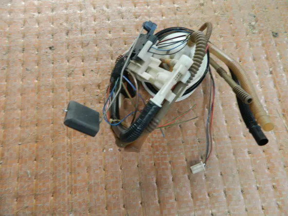 Датчик уровня топлива MERCEDES-BENZ E-CLASS W211 (Контрактный) 28588000032