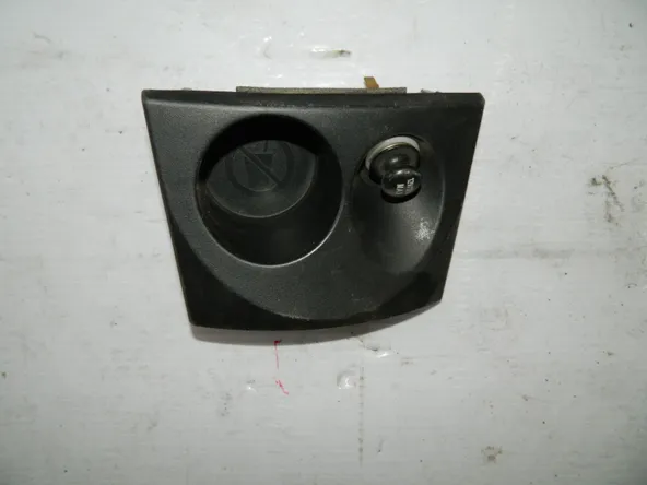 Подстаканник MITSUBISHI OUTLANDER XL CW  (Контрактный) 8011A077XA