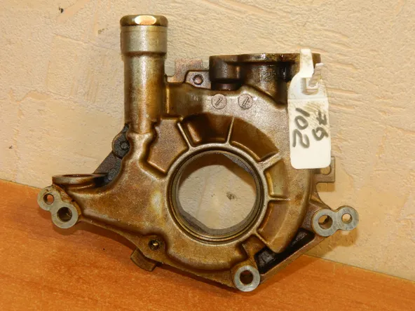 Насос масляный NISSAN VQ20DE (Б/У) 76102