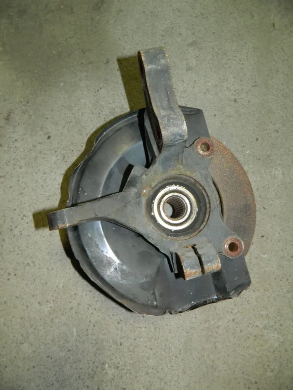 Ступица MITSUBISHI DINGO CQ2A Перед Лев (Контрактный) 79591209