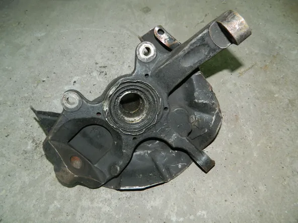 Ступица MITSUBISHI PAJERO K94W Перед Лев (Контрактный) 79591245