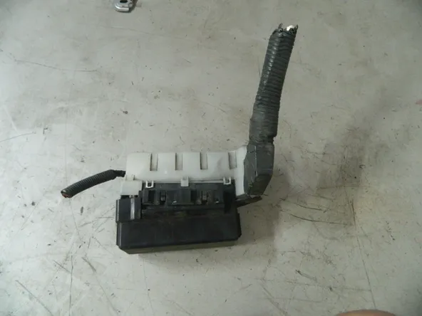 Блок предохранителей NISSAN X-TRAIL NT30 (Контрактный) 2071100042