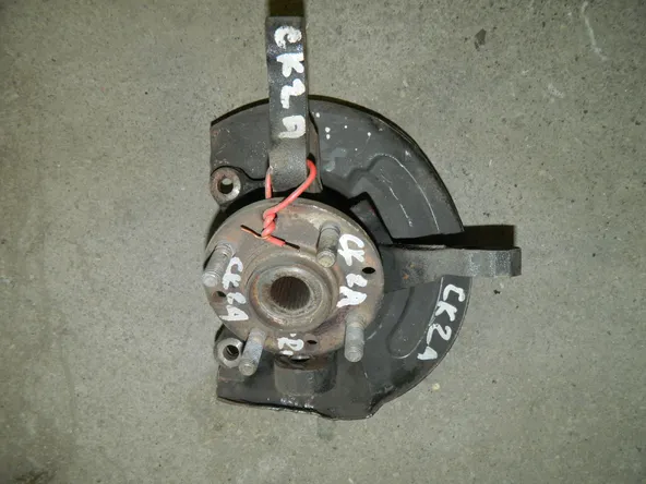 Ступица MITSUBISHI LANCER CK2A Перед Прав (Контрактный) 79591226