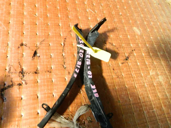 Крепеж бампера LEXUS IS250 GSE20 Зад Лев+Прав (Контрактный) 94603908