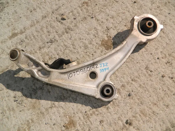 Рычаг подвески NISSAN TEANA J32 Перед Лев (Контрактный) 1070960142