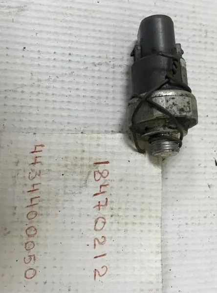 Датчик давления кондиционера TOYOTA CAMRY ACV35 (Контрактный)1808 4434400050