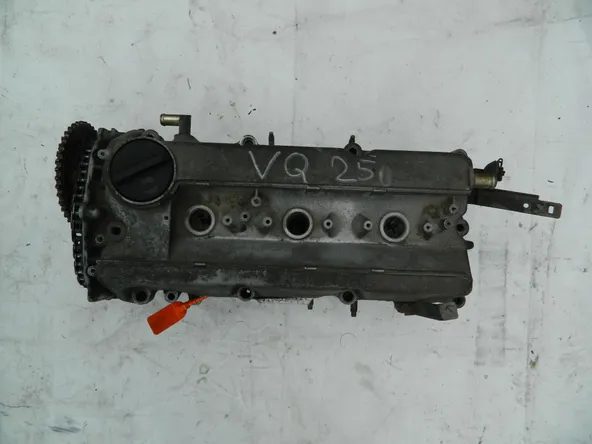 Головка блока цилиндров NISSAN VQ25DE Лев (Б/У) 72367166