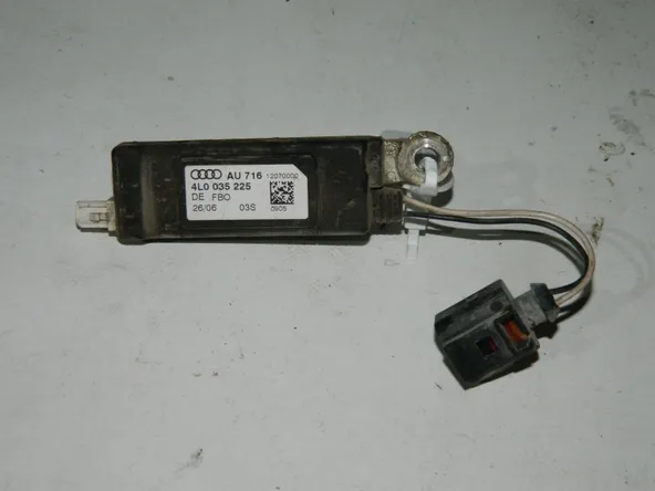 Усилитель антенны AUDI Q7 4L (Б/У) 35020512