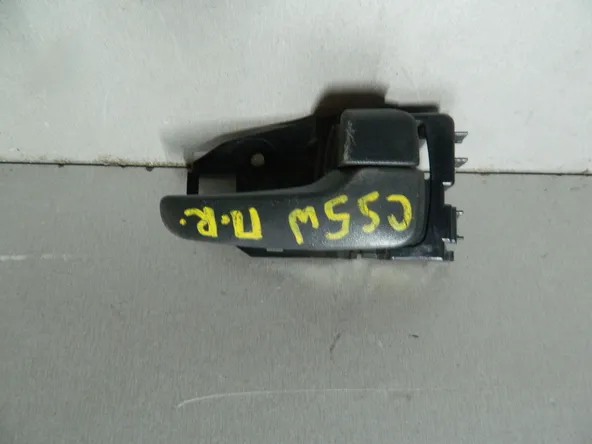 Ручка двери внутренняя MITSUBISHI LANCER CEDIA CS5W Прав (Контрактный) 81539905