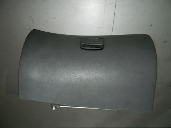 Бардачок HYUNDAI ACCENT LC G4EC (Б/У) 35020131