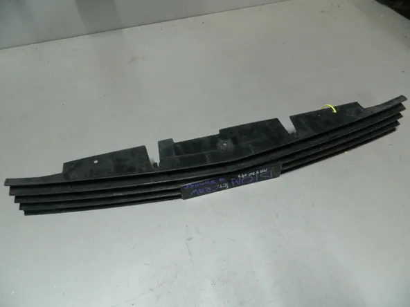 Решетка бампера MITSUBISHI DION CR9W (Контрактный) 79773589