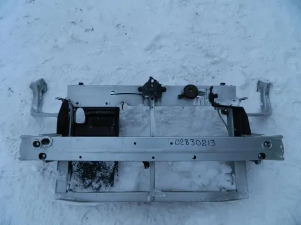 Рамка радиатора TOYOTA Sienta NCP81 (Контрактный)