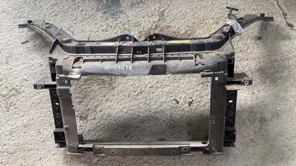 Рамка радиатора MAZDA DEMIO DY3W (Контрактный) 100157278