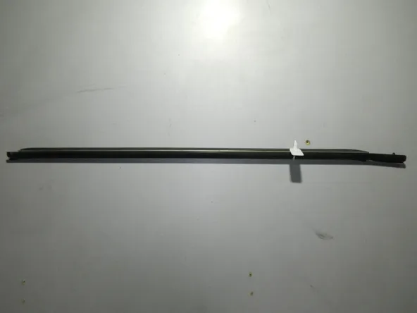 Уплотнитель стекла двери HYUNDAI ACCENT LC Зад Лев (бархотка) Б/У 45989695