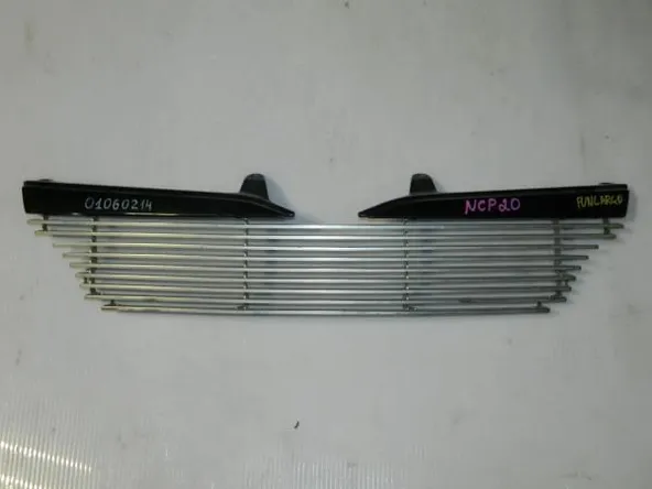 Решетка радиатора TOYOTA FUNCARGO NCP20 (Контрактный) 79773531