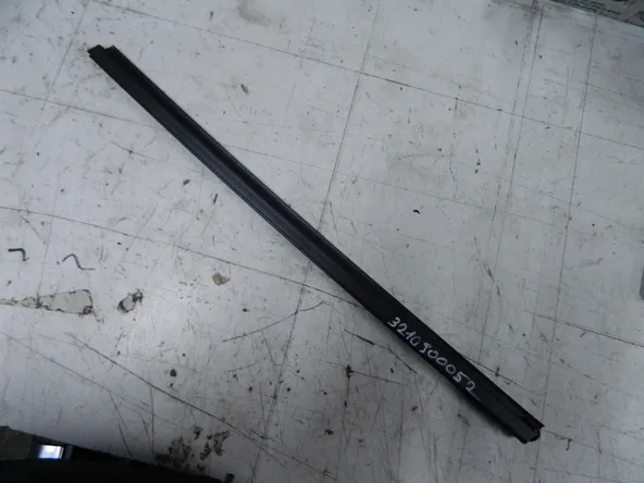 Уплотнитель стекла двери INFINITI FX35 S51 Перед Прав (Контрактный) 3210900052