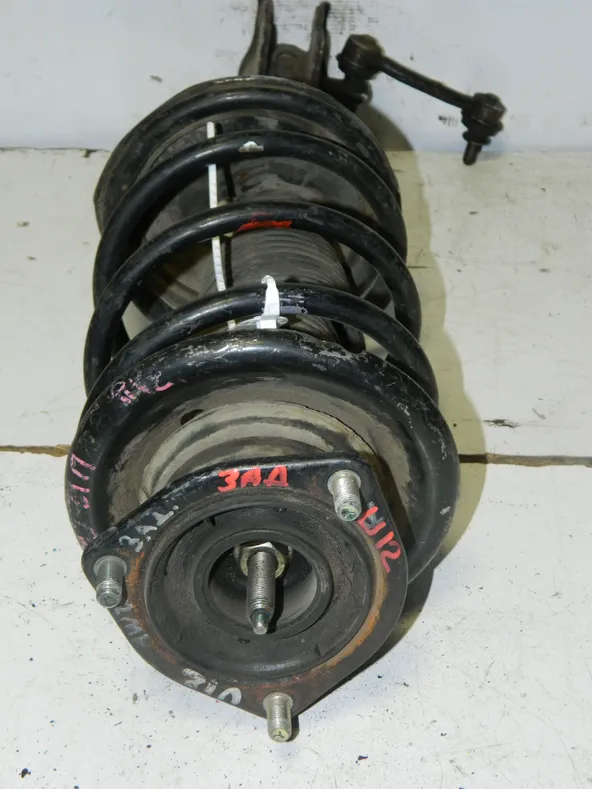 Стойка подвески NISSAN BLUEBIRD U12 Зад Прав (Контрактный) 45992925 553028E800