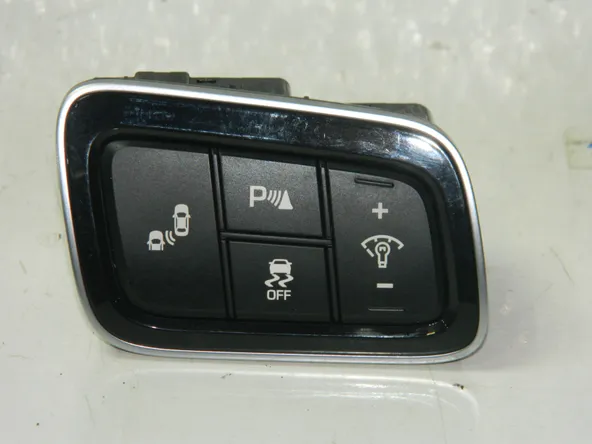 Блок кнопок HYUNDAI EQUUS VI G6DA 2013-2015 (Б/У) 35021089 937003N810