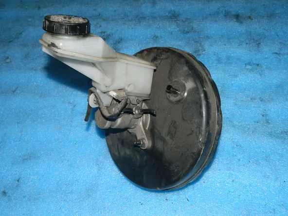 Главный тормозной цилиндр NISSAN DUALIS KJ10 (Контрактный) 23537317