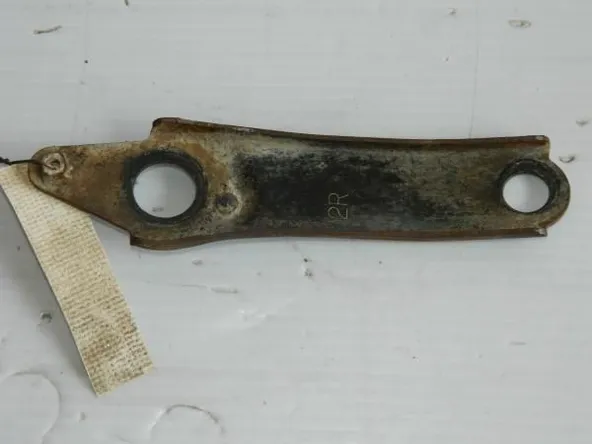 Крепление балки подвески TOYOTA CORONA ST191 3SFE Перед Прав (Б/У) 5225820010