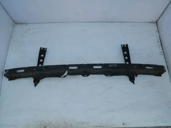 Усилитель бампера TOYOTA HIACE LH102 (Контрактный)