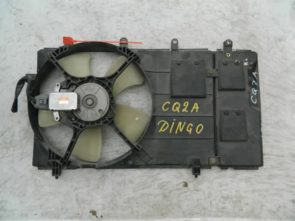 Диффузор радиатора MITSUBISHI DINGO CQ2A (Контрактный) 72367981