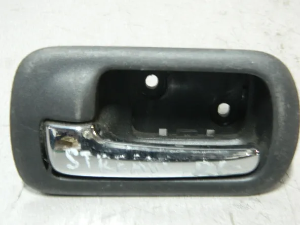 Ручка двери внутренняя HONDA STREAM RN1 Лев (Контрактный) 81528369