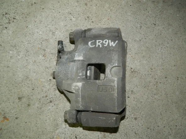 Суппорт MITSUBISHI Dion CR9W Перед Лев (Контрактный) 79591218