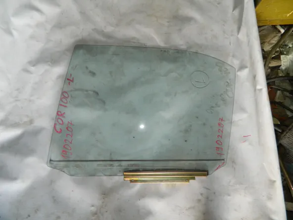 Стекло двери TOYOTA COROLLA 100 Задн. Лев (Контрактный) 1902207