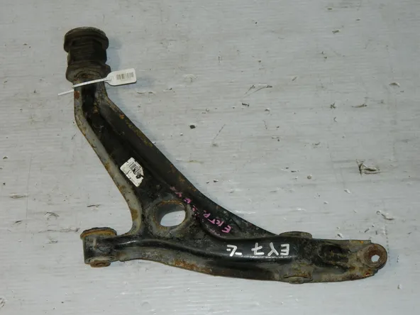 Рычаг подвески HONDA PARTNER EY7 Перед Прав (Контрактный)