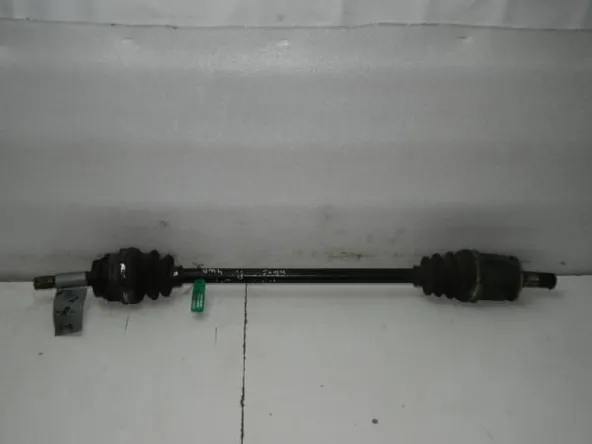 Привод MITSUBISHI DIAMANTE F41A 6G73 Зад Прав (Контрактный) D9996090