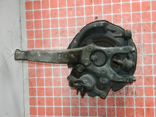 Ступица LEXUS IS250 GSE20 Перед Лев (Контрaктный) 45984694