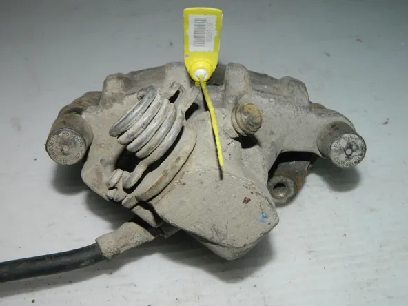 Суппорт тормозной FORD FOCUS 2 Зад Прав 40951228 Б/У